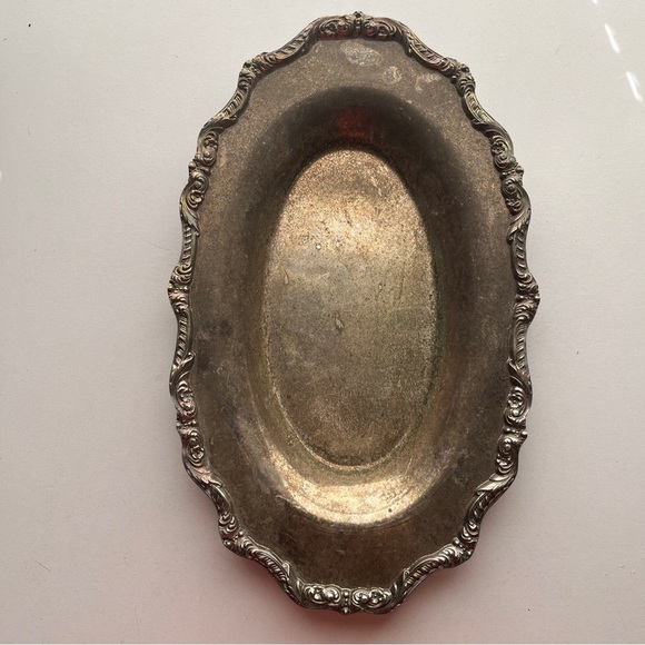 Vintage Silver-Plated Oval Serving Dish | Ornate Edge | Collectible Decor - Picture 3 of 8